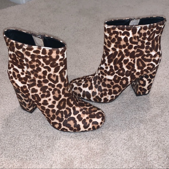 Charles David Studio Leopard Print Booties - Picture 6 of 8